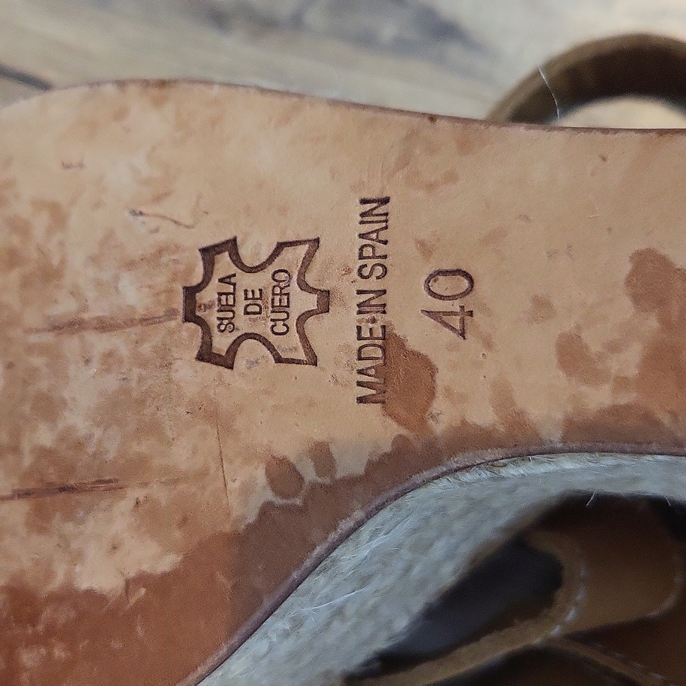 BETTYE MULLER made in Spain Camel Leather Upper Slip-On 4" Platform Sandals - Picture 11 of 13